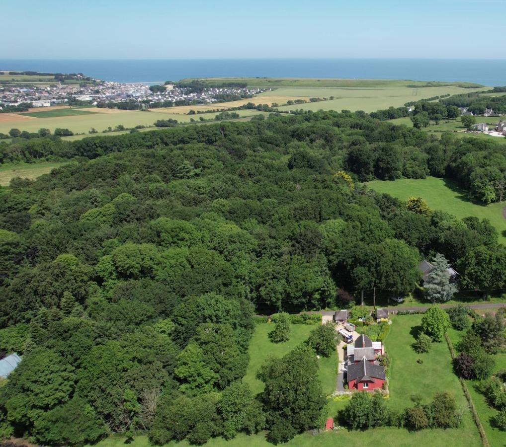 Maison De Campagne Lumineuse Spacieuse Dans Impasse Au Calme A Proximite D'Un Chateau Deux Verandas Grand Jardin Cabane Pour Velos, Pres Port En Bessin Et Bayeux, Proche Plages Du Debarquement Commes Экстерьер фото