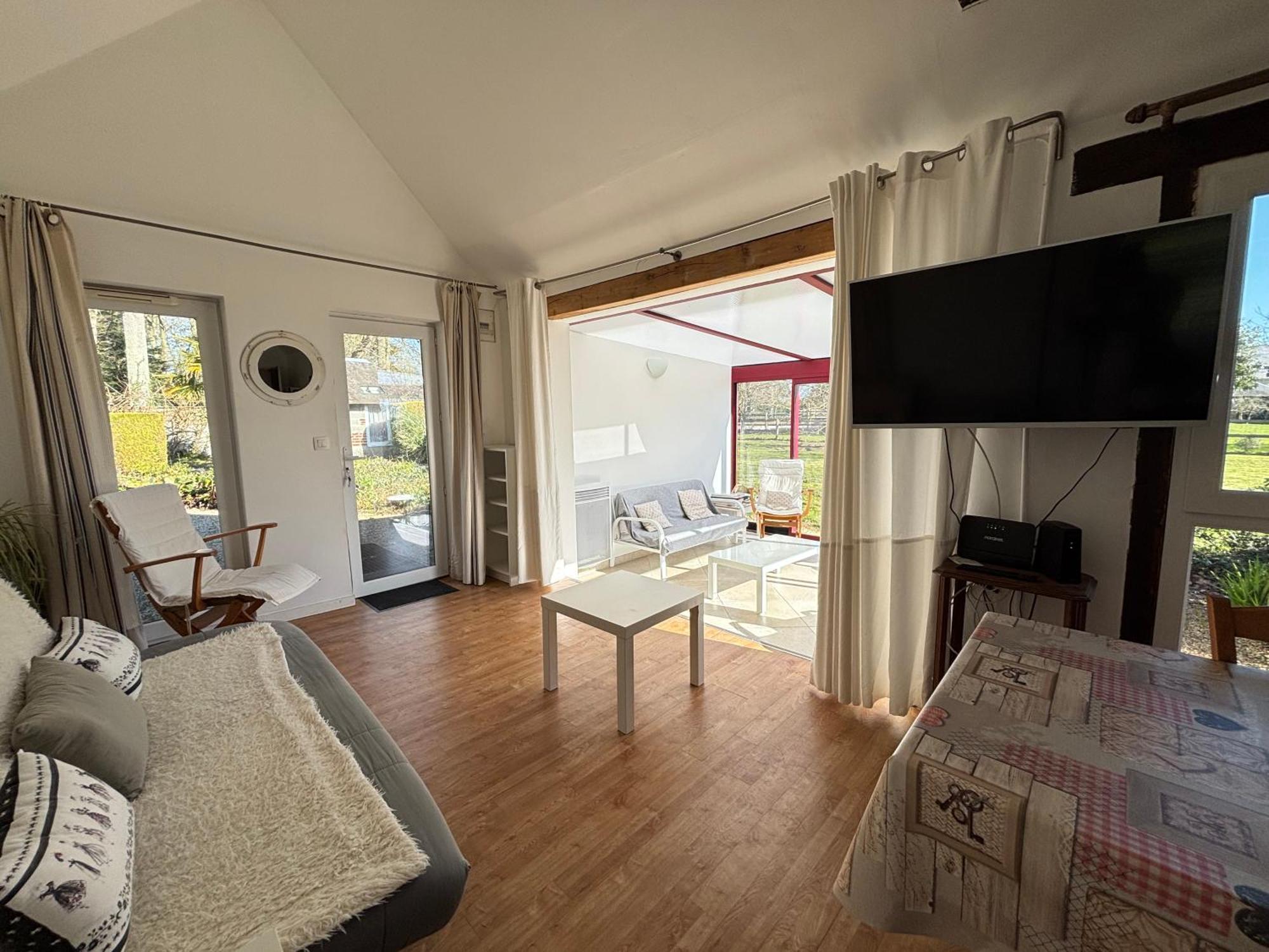 Maison De Campagne Lumineuse Spacieuse Dans Impasse Au Calme A Proximite D'Un Chateau Deux Verandas Grand Jardin Cabane Pour Velos, Pres Port En Bessin Et Bayeux, Proche Plages Du Debarquement Commes Экстерьер фото